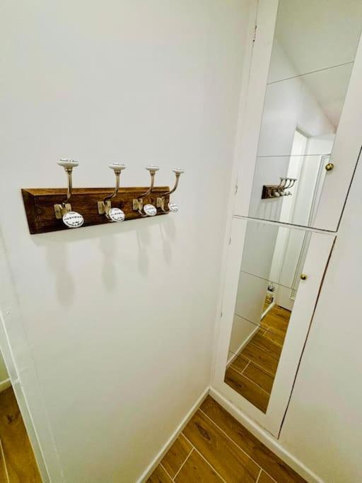 Joli Appartement Renove Incluant Parking A 10 Min De Paris Nanterre Exterior photo